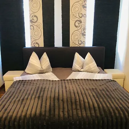 Ferienparadies Апартаменты *